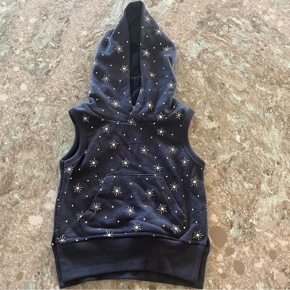 Little Bipsy Navy 🎇 Star Sleeveless Hoodie & Shorts Set - Picture 5 of 15